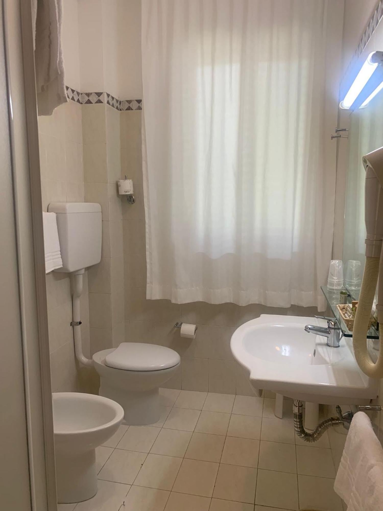 Hotel Rosmarina Марина-ді-Гроссето Екстер'єр фото
