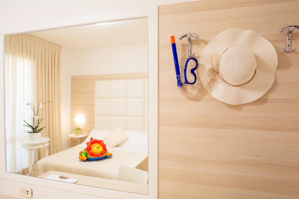 Hotel Rosmarina Марина-ді-Гроссето Екстер'єр фото